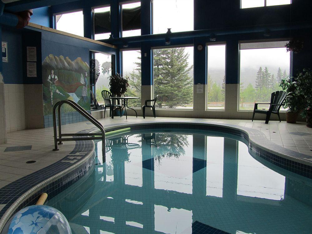 Inn Of The Rockies Канмор Екстериор снимка