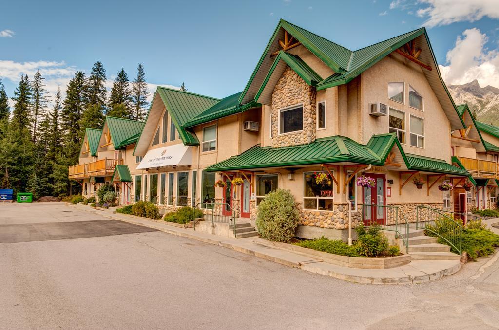 Inn Of The Rockies Канмор Екстериор снимка
